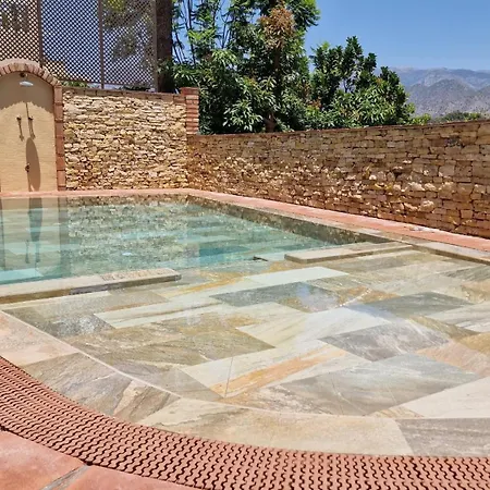 Villa Deluxe Nerja Silhouse Exterior photo