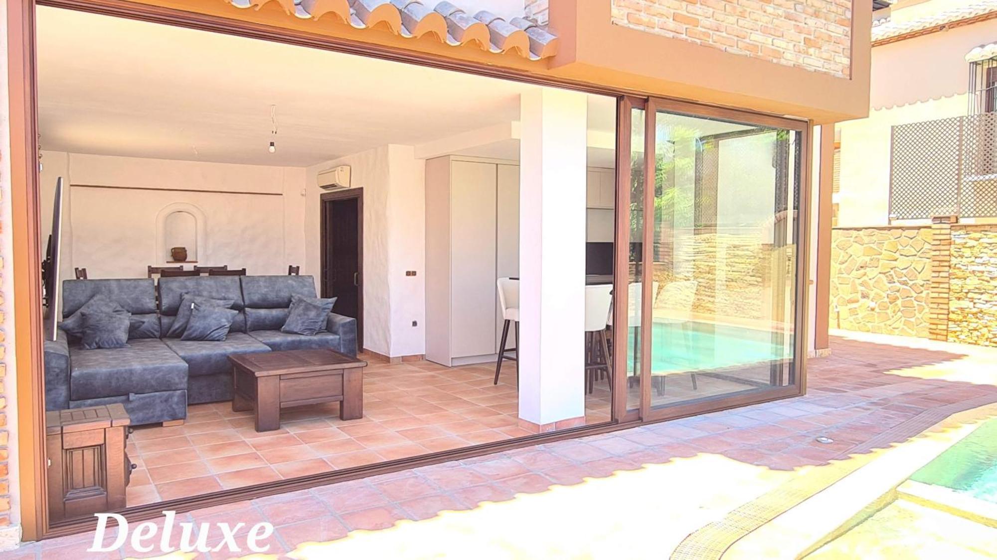 Deluxe Silhouse Villa